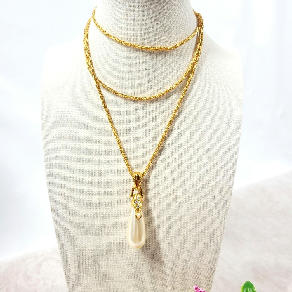 Faux Pearl Teardrop Pendant Necklace 36" Gold Tone Twist Rope Chain R